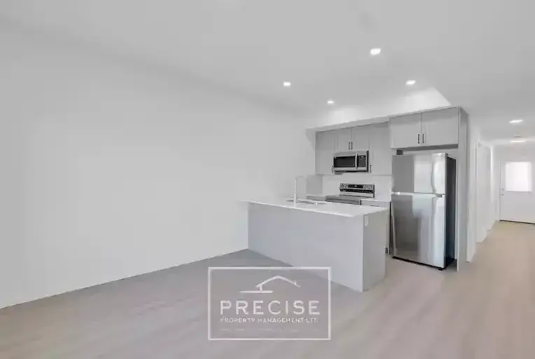 >>>DISCOUNTED RENT>> SEE BELOW>>>END UNIT:  1 Bedroom Ground Floor Unit | 727 Orchards Boulevard Southwest, Edmonton | 3090490