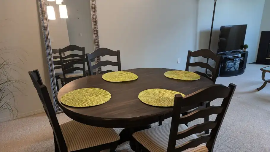 Large Executive/Student Fully Furnished Suite with Underground Parking | 9919 105 Street NW, Edmonton | 3090491
