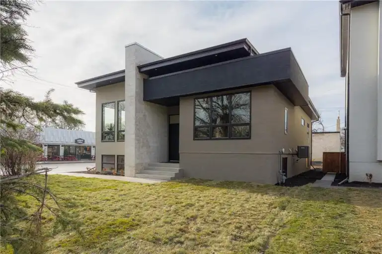 155 Waterloo Street | 155 Waterloo Street, Winnipeg | 3116248