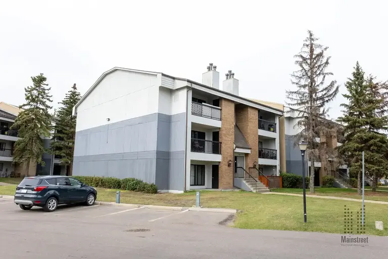 Hermitage Village Apartments | 1174 Hooke Road, Edmonton | 3091033