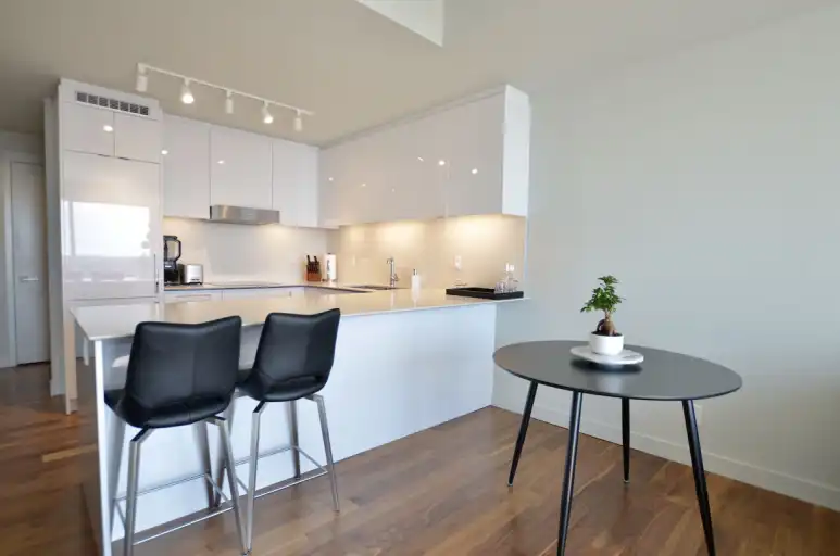Luxury Downtown Condo - Legends Private Residences | 10360 102 St NW, Edmonton | 3091150