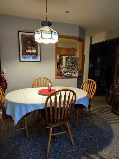 55+ AGE RESTRICTED, COZY 2 BEDROOM/1.5 BATHROOM 1048sf of FURNISHED LIVING. | Calgary | 3091160