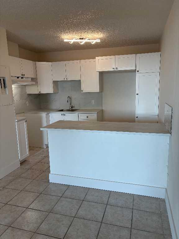 Laval 4 1/2 , - métro Montmorency-chauffé Ascenseur -Béton - | 3091709