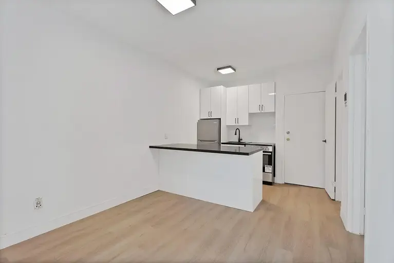 5-7 Thorburn Avenue | 7 Thorburn Avenue, Toronto | 3174372