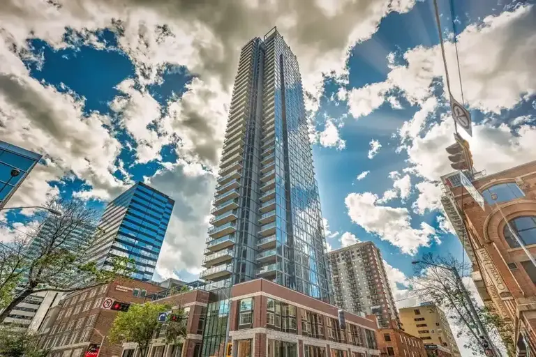 Encore Tower | 10180 103 St, Edmonton | 3092083