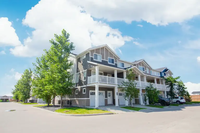 Lumen Townhomes | 100 Southview Crescent, Winnipeg | 3092130