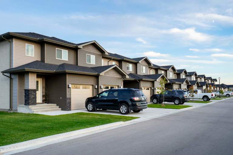 Foxdale Place | 10 Foxdale Way, Niverville | 3097900