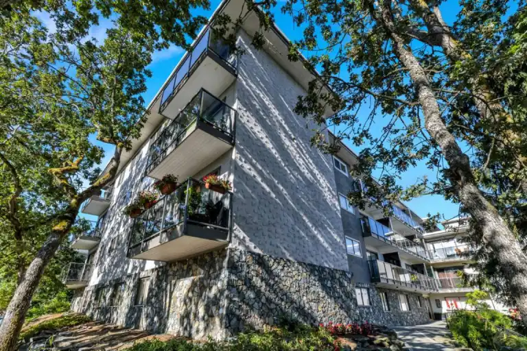 Don Quadra Apartments | 3244 Quadra Street, Victoria | 3092251