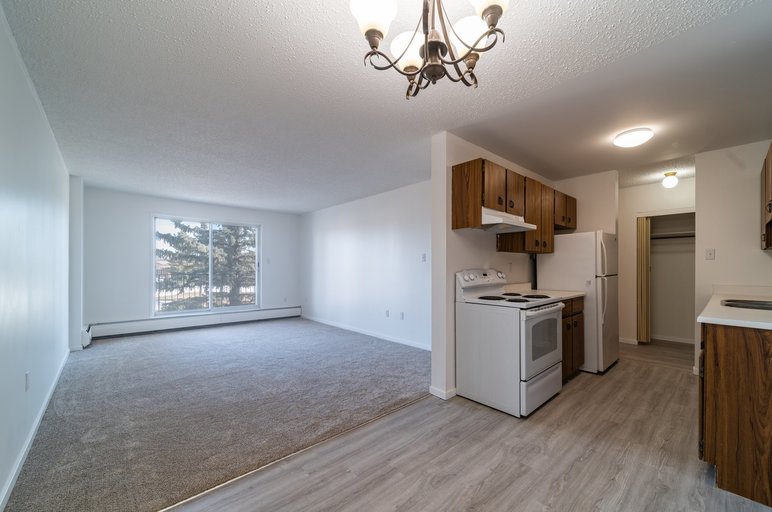 Fairview Apartments | 506 16 Street, Wainwright | 3092472