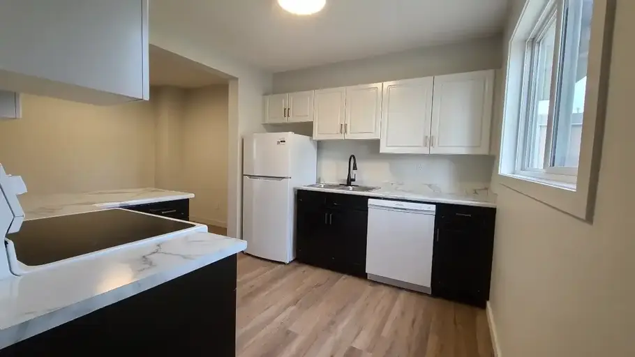 Lakeland Village | 17815 95 Street, Edmonton | 3092488