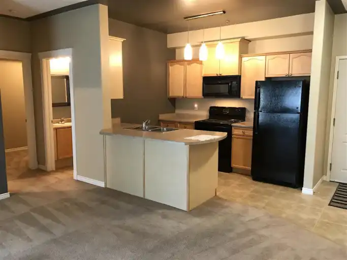 Clean Condo w/ 2 Bedroom 2 Full Baths, and Den in West Edmonton | 118 - 16807 100 Ave NW, Edmonton | 3092495