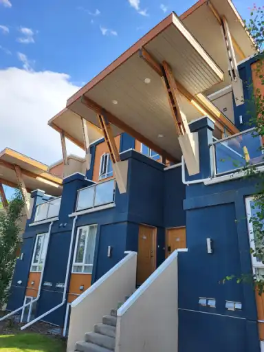 Luxury Lower Floor Townhome | 100 - 12505 111 Avenue Northwest, Edmonton | 3148407