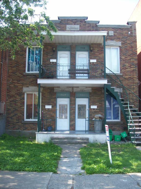 GRAND 3 ½ – 5 MIN DU MÉTRO ST-MICHEL – ANIMAUX ACCEPTÉS | 3093375