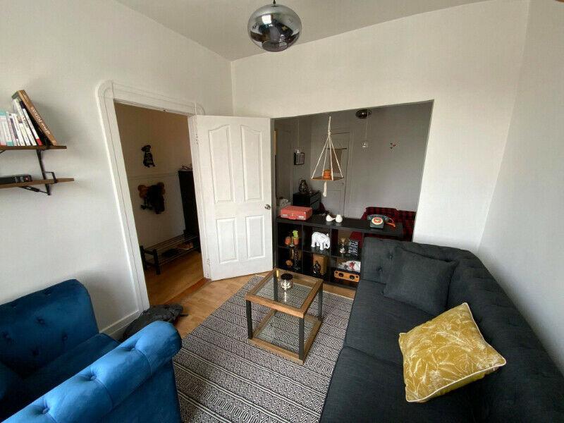 GRAND 3 ½ – 5 MIN DU MÉTRO ST-MICHEL – ANIMAUX ACCEPTÉS | 3093375