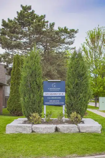 Creekside Townhomes | 560-570 Waverly Street North, Oshawa | 3093528