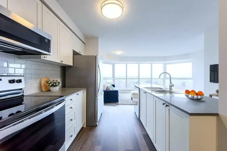 1000 Mount Pleasant | 1000 Mount Pleasant Road, Toronto | 3123712