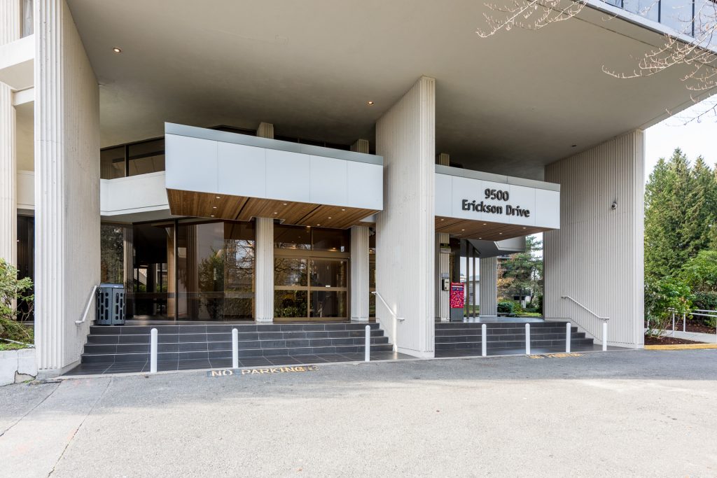 Tower East | 3093571