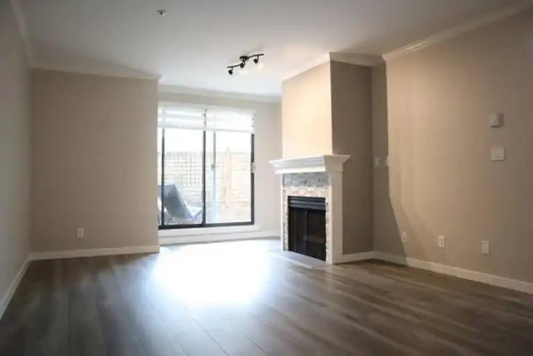 Whyte Ave 2357 | 2357 Whyte Avenue, Port Coquitlam | 3093632