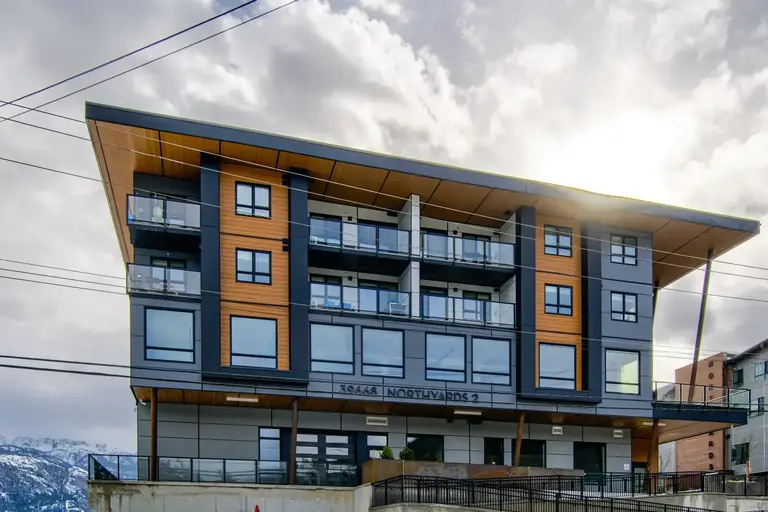 Northyards II | 39668 Government Road, Squamish | 3093654