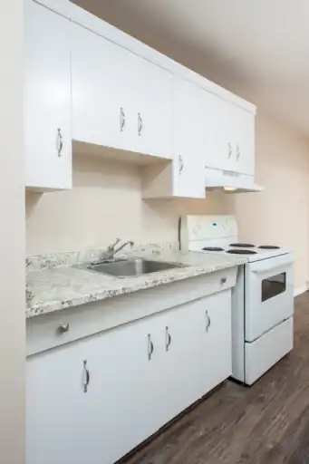 Shaughnessy Manor | 10340 117 Street, Edmonton | 3093718