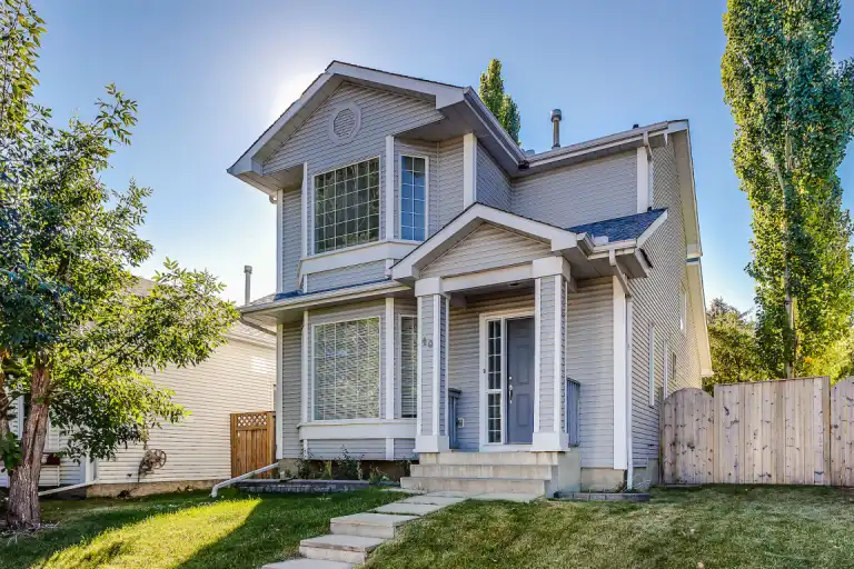 Bright 4-Bedroom Family Home with New High-Efficiency Furnace | 40 Mount Lorette Close Southeast, Calgary | 3120407