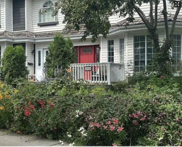 3 story townhouse in river valley with steam room / home theatre / heated garage | 10020 97 Avenue Northwest, Edmonton | 3120673