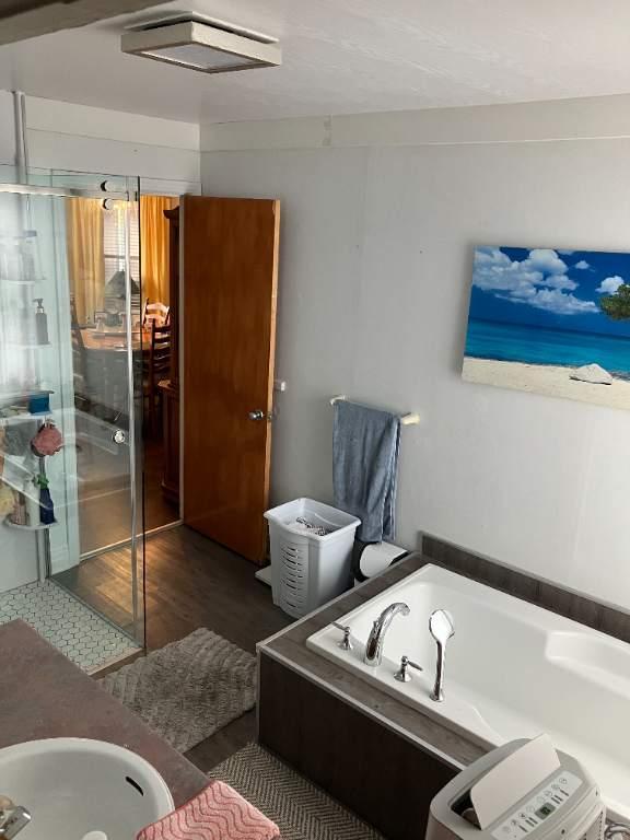 Beau 5½, grande cour pour 4 voitures, immense locker, solarium. À Ste-Madeleine, Libre 1er décembre | 3093799