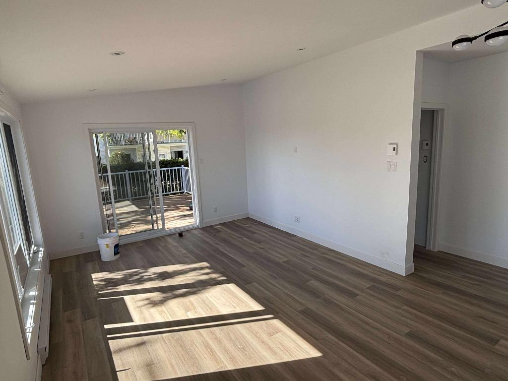Grand 4½ entièrement rénové (Rez-de-chaussée de maison) | 3093819