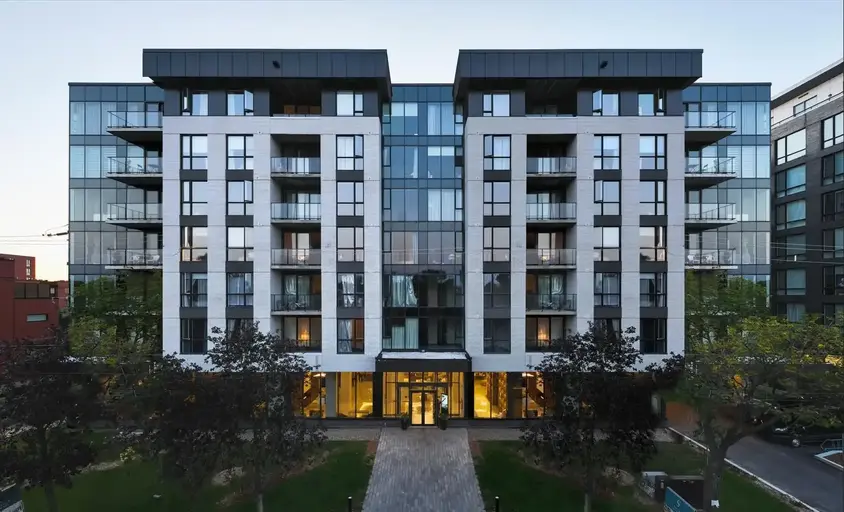 Carlyle | 815 Avenue Plymouth, Mont-Royal | 3093827