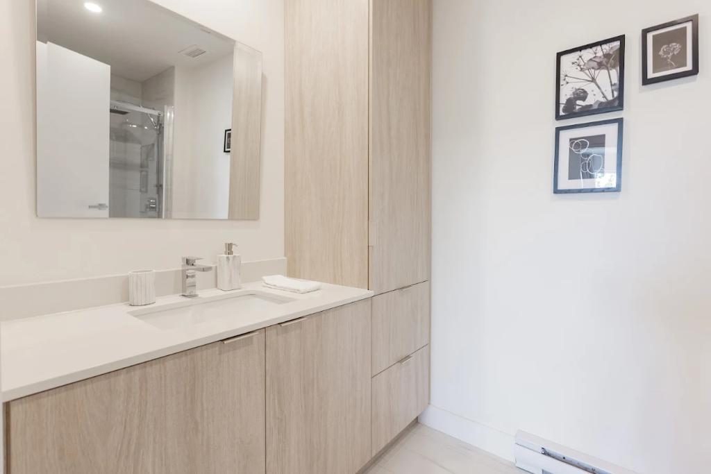 Spacious 3 1/2 Condo for Rent – Rubis Laval (9th Floor) | 3094128