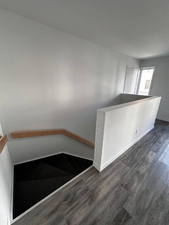 🏡 Grand 4½ moderne avec garage et superbe vue sur l’eau – Candiac 🌅 | 3120973