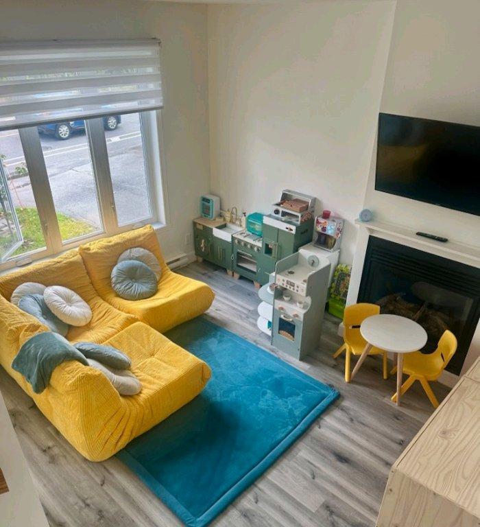 GRAND PPARTEMENT 4 1/2 SUR DEUX ÉTAGES | 3094144