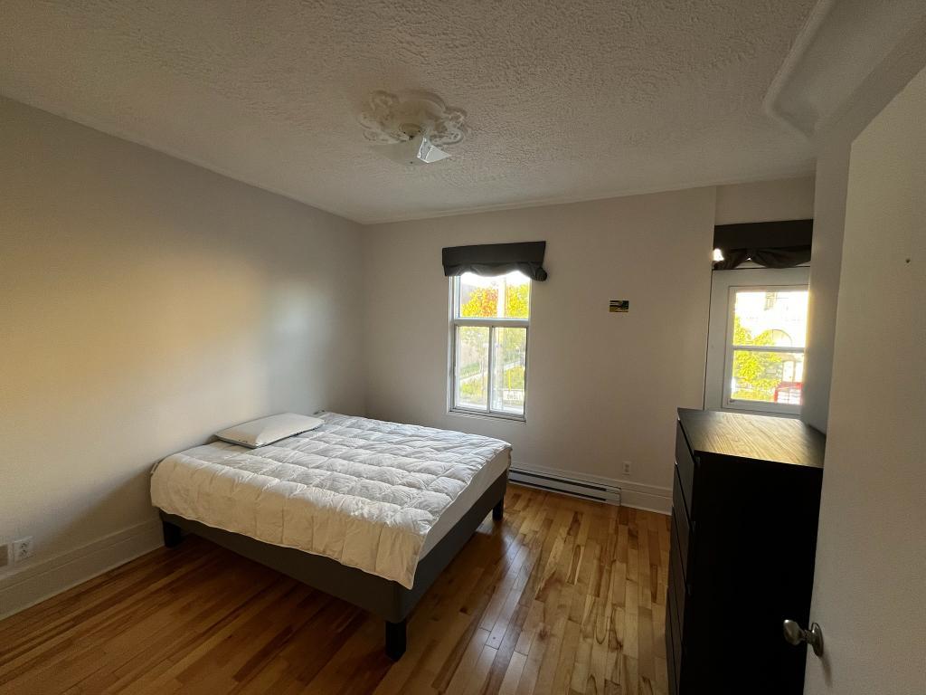 Rosemont/Petite-Patrie 6 1/2 rénové 2e de triplex- 3 balcons-OCTOBRE | 3094149
