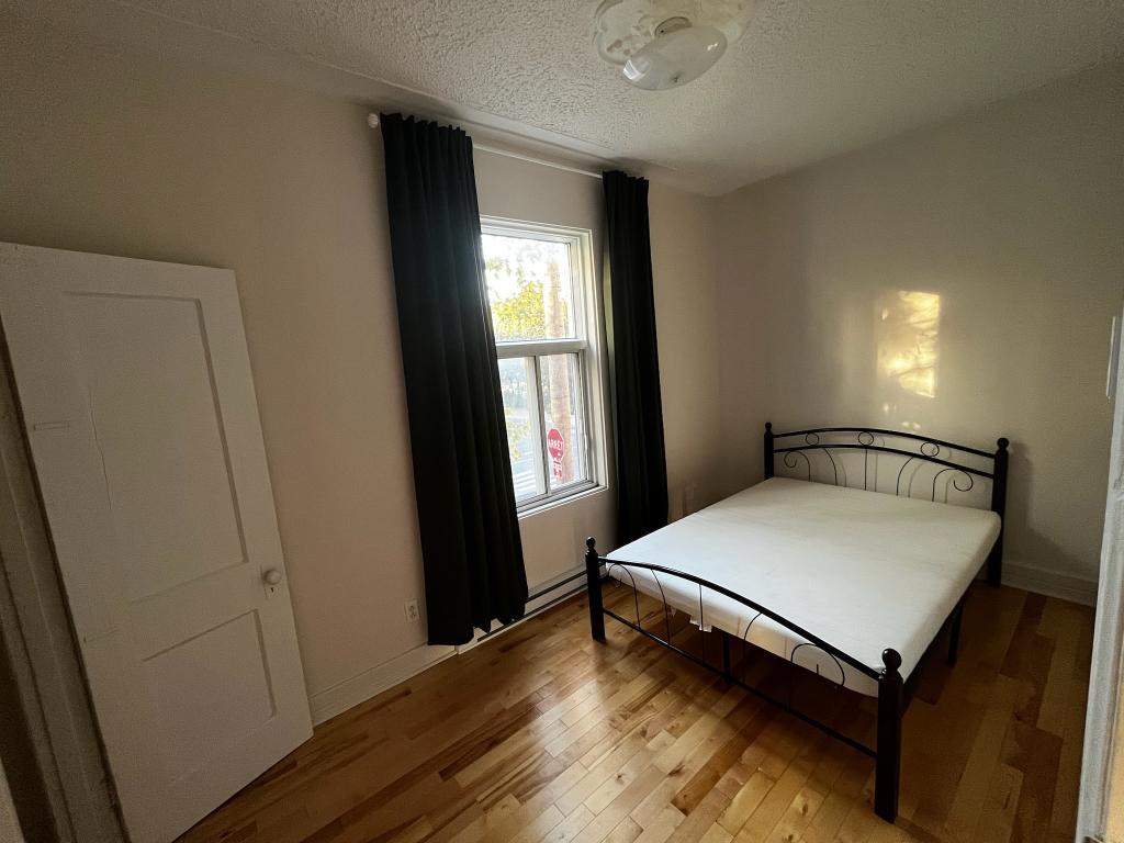 Rosemont/Petite-Patrie 6 1/2 rénové 2e de triplex- 3 balcons-OCTOBRE | 3094149
