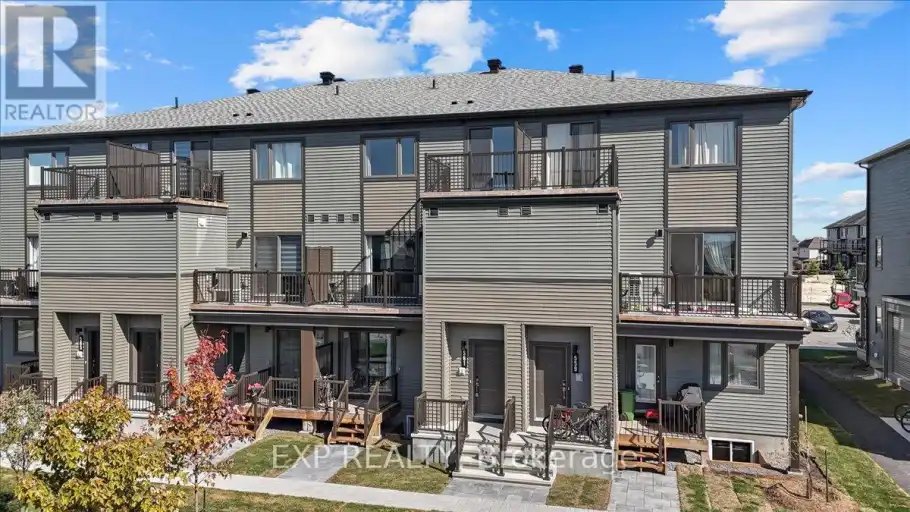 561 ENTOURAGE PRIVATE | 561 ENTOURAGE PRIVATE, Ottawa | 3094235