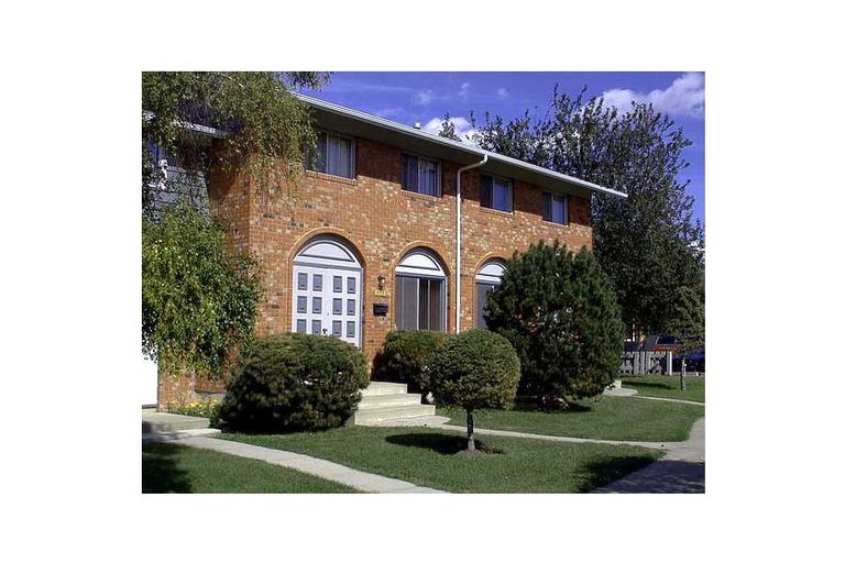 Jamestown Village | 3529 78 Street, Edmonton | 3149811