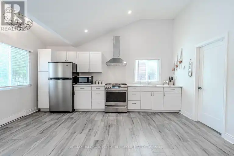 12 DOAN AVENUE | 12 DOAN Avenue, Tiny | 3094526