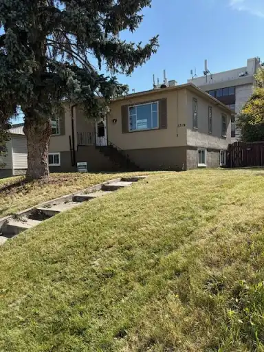 Cozy 2-Bdrm Main Floor Suite - Close to UofC/SAIT/Foothills ** 1 MONTH FREE ** | 1719 17 Avenue Northwest, Calgary | 3121848