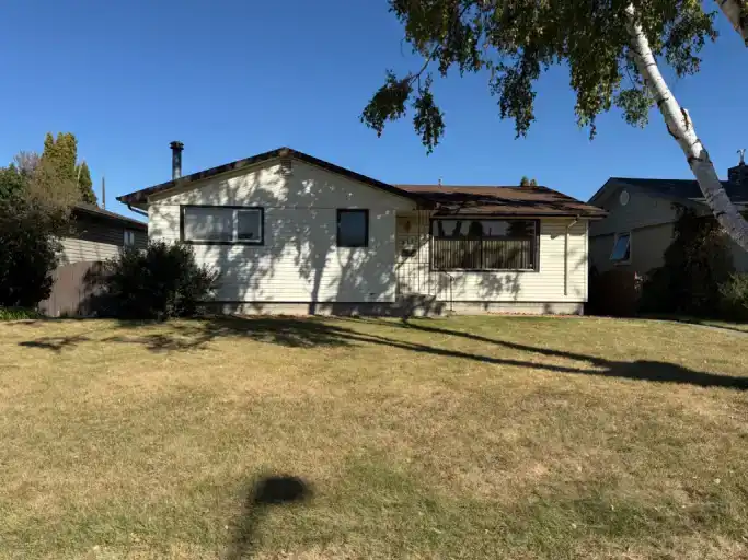 Come check out this 5 Bedroom house with  Huge Double car garage | 7112 99 Avenue Northwest, Edmonton | 3094618
