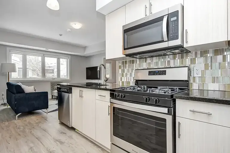 18 McArthur | 18 McArthur Ave, Ottawa | 3100482