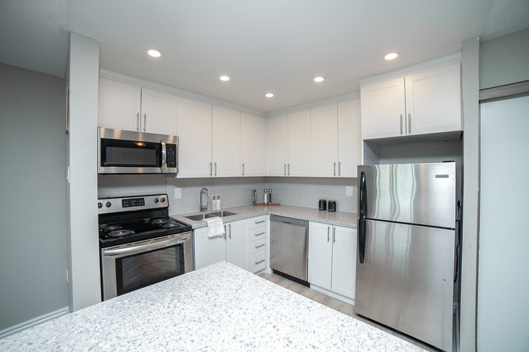 Riverside Towers | 472 6th Ave., Hanover | 3094779