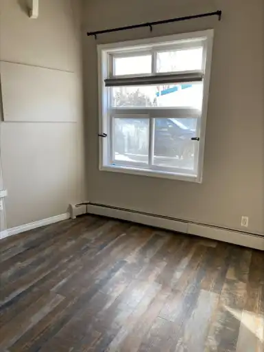 #4, 11928 129 Ave NW Edmonton, AB | 11928 129 Avenue Northwest, Edmonton | 3094856