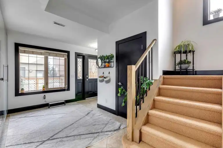 Prime Location! 2 Master Bedrooms, Jacuzzi Tub! | 5 - 2421 29 Street Southwest, Calgary | 3120906