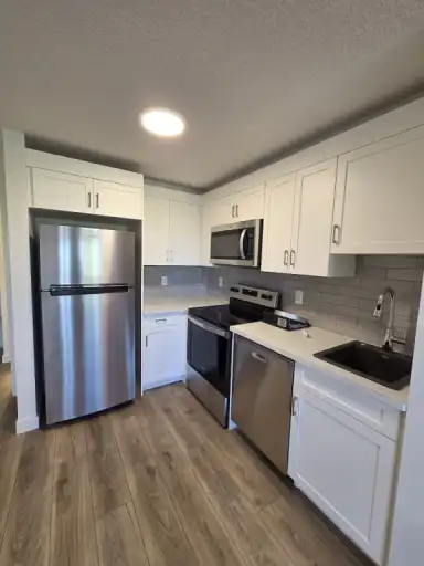 New Legal suite in Alpine Park/Vermilion Hill | 84 Versant Point Southwest, Calgary | 3120908