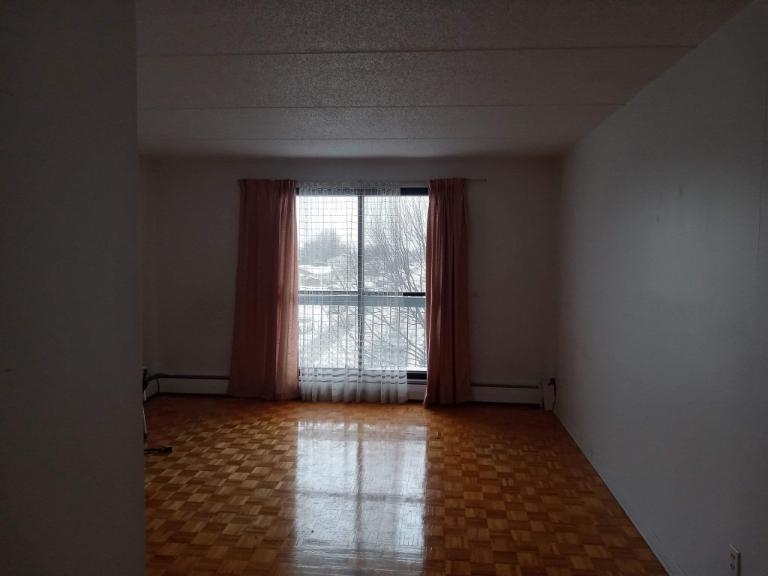 GRAND ET LUMINEUX 3.5 DISPONIBLE 1er MARS 2025 | 3095552