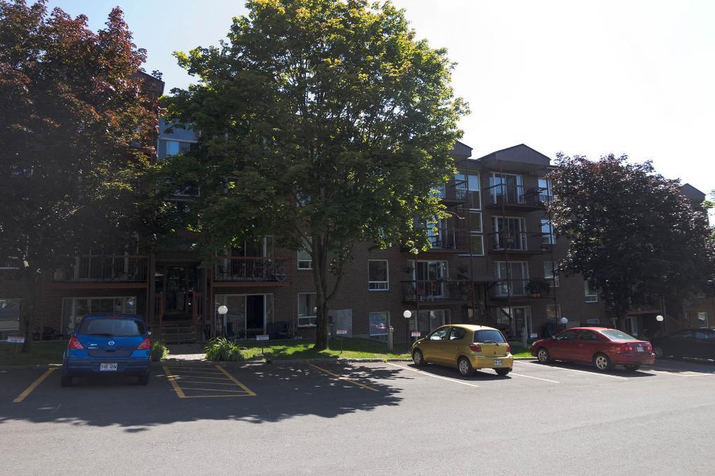 4 1/2 Charlesbourg - Henri-Bourassa - Place Gilbert- décembre | 3095558