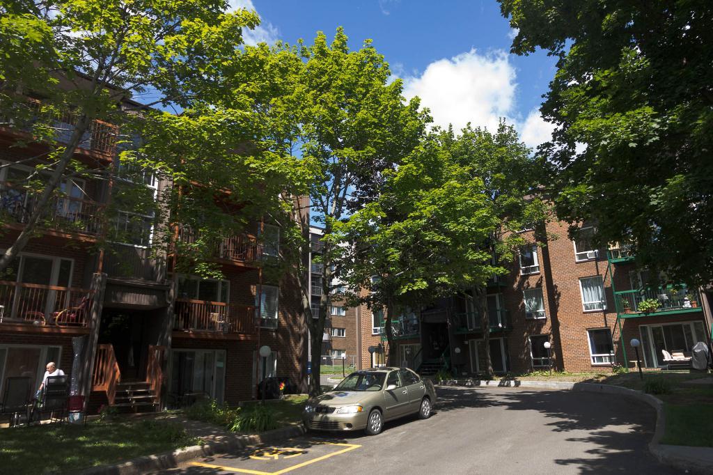 4 1/2 Charlesbourg - Henri-Bourassa - Place Gilbert- décembre | 3095558