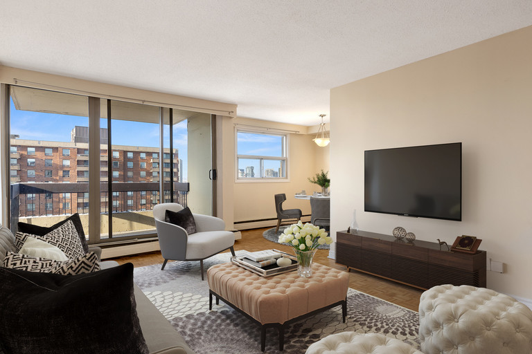 The Lamplighter | 40 The Driveway, Ottawa | 3135262
