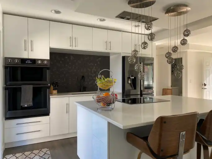Newly renovated apartment with large backyard. Fully furnished. | 296 Acadia Drive SE, Calgary | 3122438