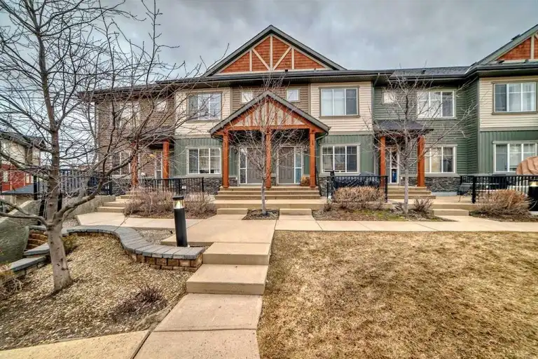 2 Ensuite Bedroom townhouse with 2.5 bathrooms and Double Garage. | 21 Skyview Springs Circle Northeast, Calgary | 3122465